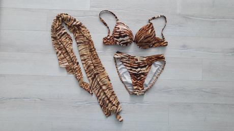 Plavky tiger a šatka,