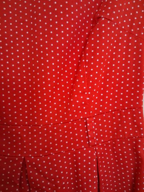 2x letné šatočky biele a červené v.xs-s, xs