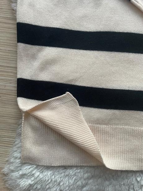 Pasikavy kremovo cierny tenky svetrik, sinsay,m