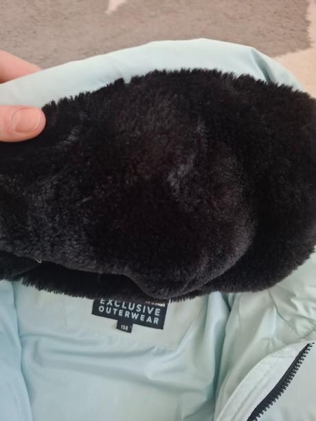 Tepla bunda, c&a,158