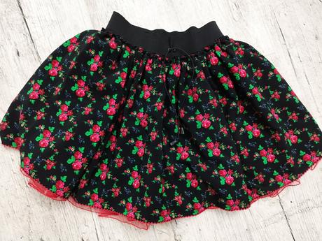 Ludova folk sukna 152,158,xxs, 152