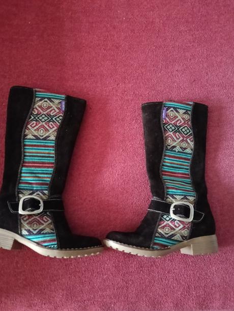 Krásne kvalitné čižmy z brúsenej kože veľkosť 35,5, 35