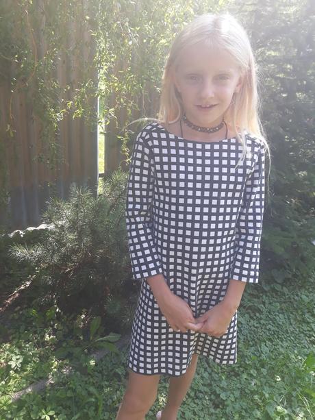 Elegantne stylove saty, 122