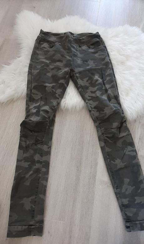 Maskáčové džegíny, m