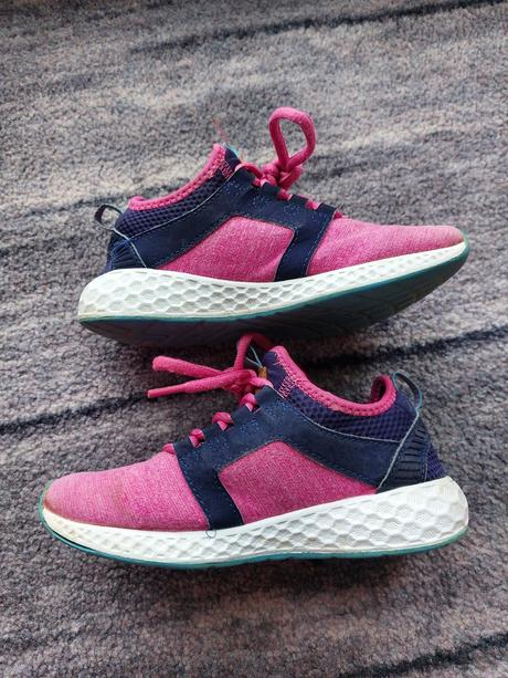 Tenisky na šnúrky, 31