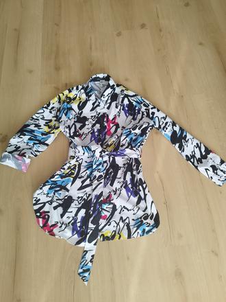 Pesrofarebna blúzka s opaskom, 39