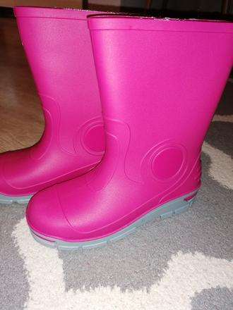 Nove gumaky 31/32, 32