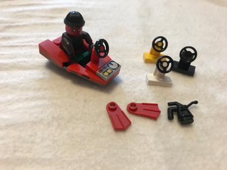 Lego lodička, panacik s plutvami, volanty,