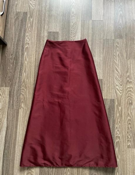 Krásna suknička, m