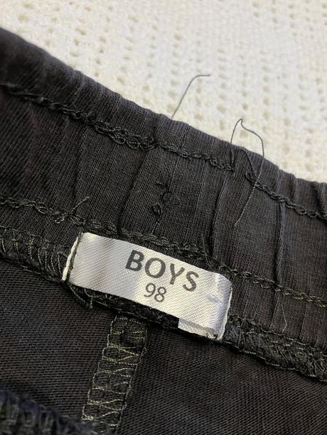 Chlapčenské šortky s potlačou tmavosivé (98), 98