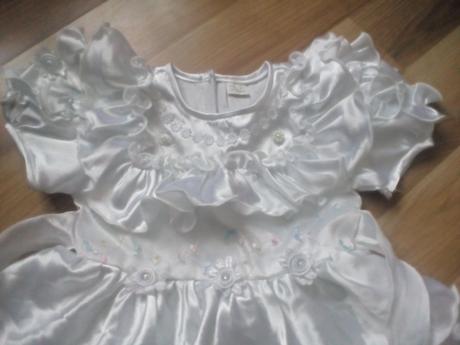 Biele šatky riasene pre dievčatko, 110