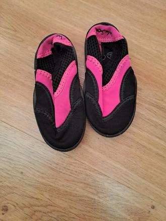 Topánky do vody, 23