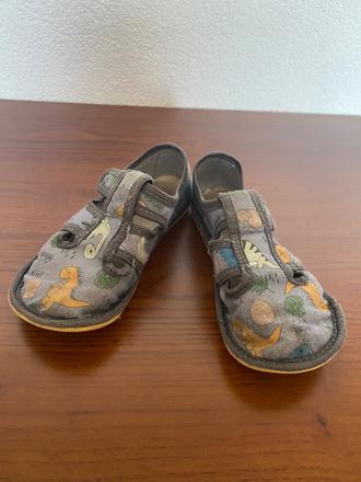 Detské slovenské papuče, 26