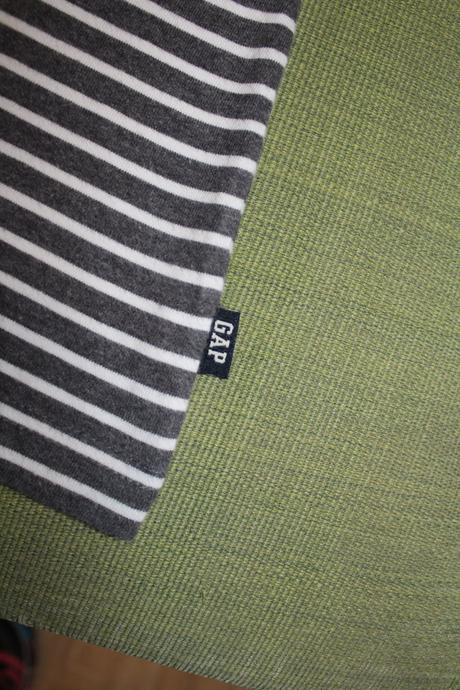 Vynikajúci pulóver, gap,128