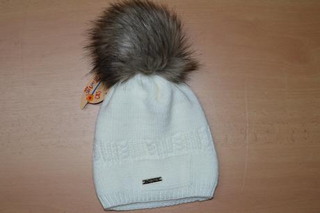 Čiapočka s brmbolcom,