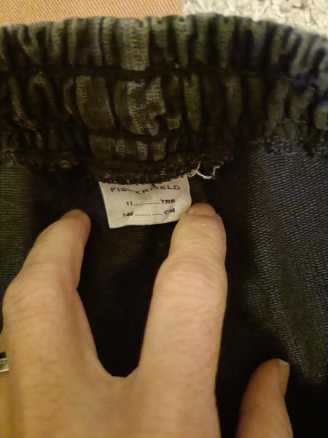 6x joggery, gate,146