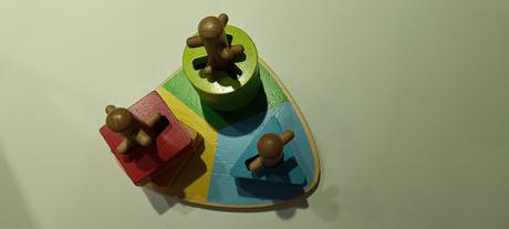 Drevená nasadzovacia hra tvary vertbaudet, 