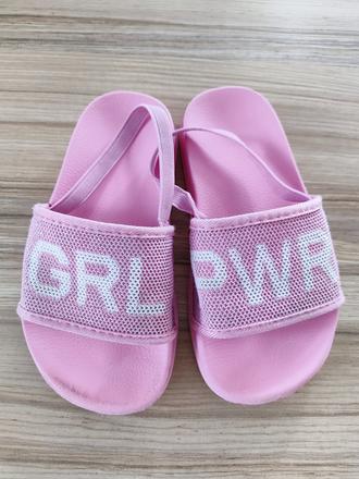 Dievčenské šľapky, 28