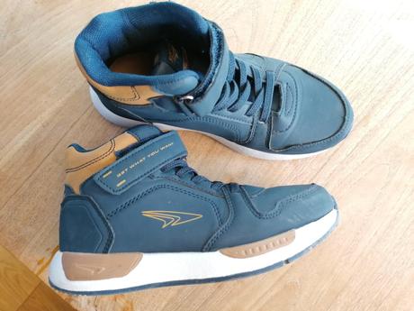 Vyssie tenisky s. p. r. a. n. d. i, 31