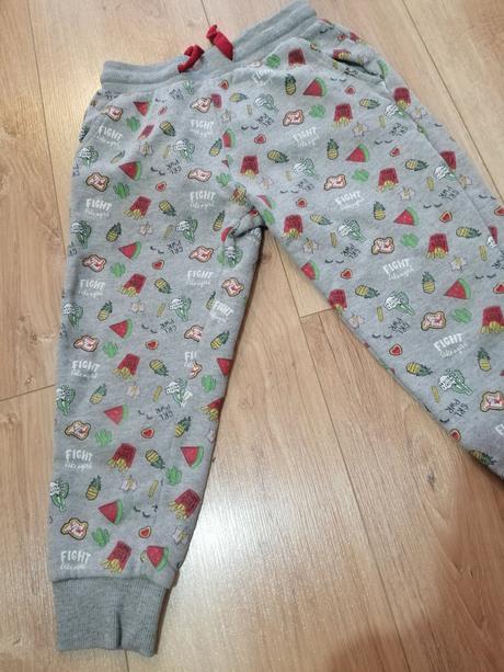 Tepláky, lupilu,104