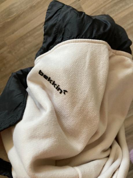 Krásna bekkin mikinka ako nová, 110