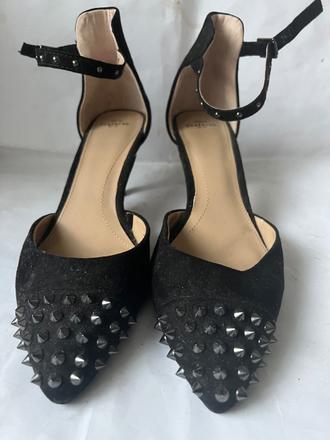 Zara topanky lodicky s ostnami / cvokmi vel 37, zara,37