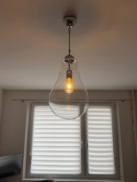Lampa v tvare žiarovky, 