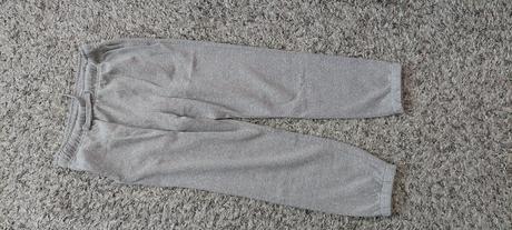 Tepláky 10-11 r., f&f,146