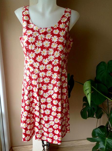 Letné šaty /35, george,40 / 42