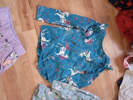 Mix oblečenia, 104–116