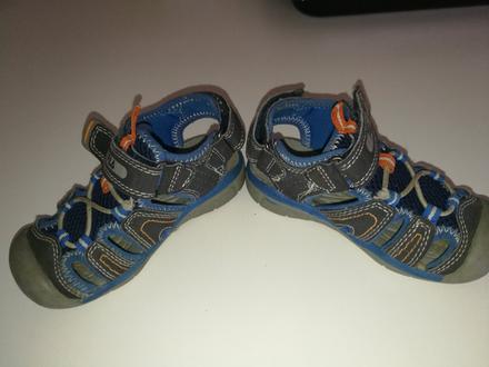 Sandalky, fila,22