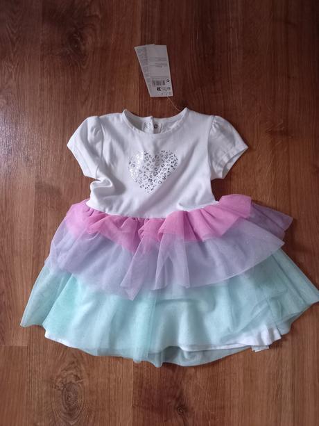 Dievčenské šaty, 80