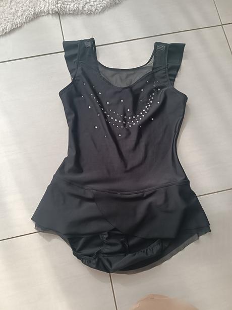 Gymnastický dres, 152