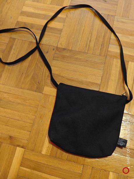 Krásna dievčenská crossbody,