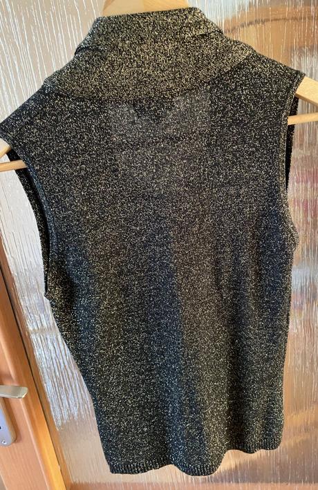 Čierny top so zlatým zn. mix in  uni veľkosť, 