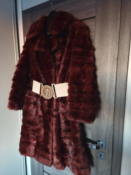 Pravy norkovy kozuch, l