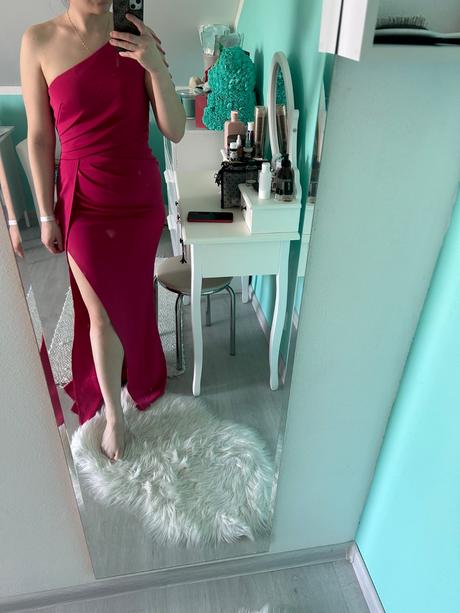 Spoločenske šaty / plesove šaty, 38