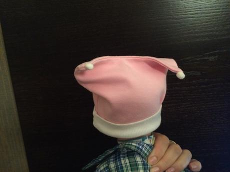 Tenká čiapočka nenosena, 56