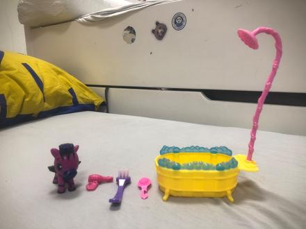 Kon s prislusenstvami, 