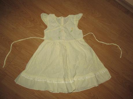 Žlté šaty v. 104, 104