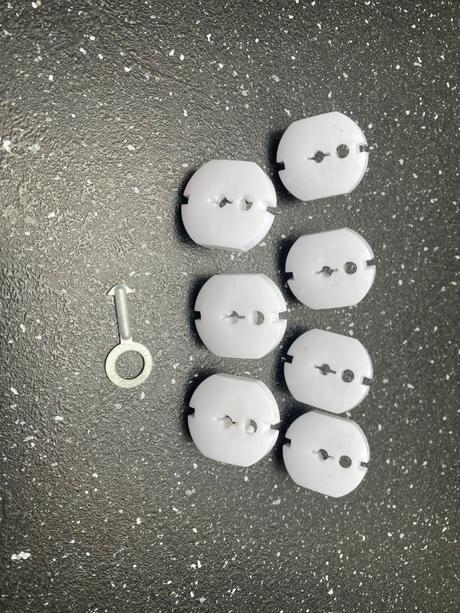 Zaslepky do zasuviek, 