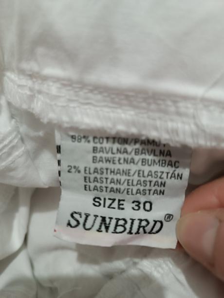 Capri nohavice, 30