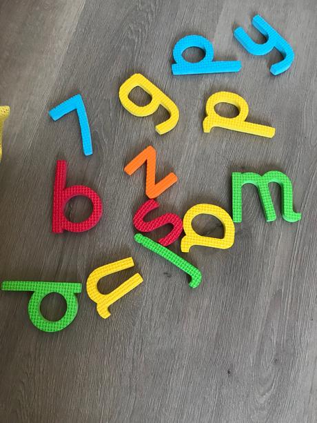 Penové číslice a písmena do vody,