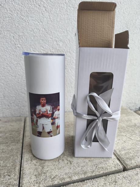 Termoska na pitie mbappe, 