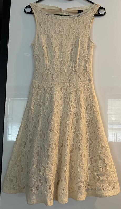 Prekrásne krajkové šaty, xs