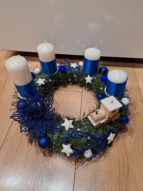 Adventný venček modrý,