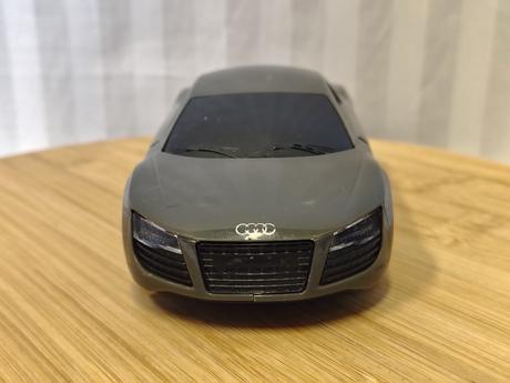 Retro auto audi r8 v10 1/24, dickie toys 2009/2010,
