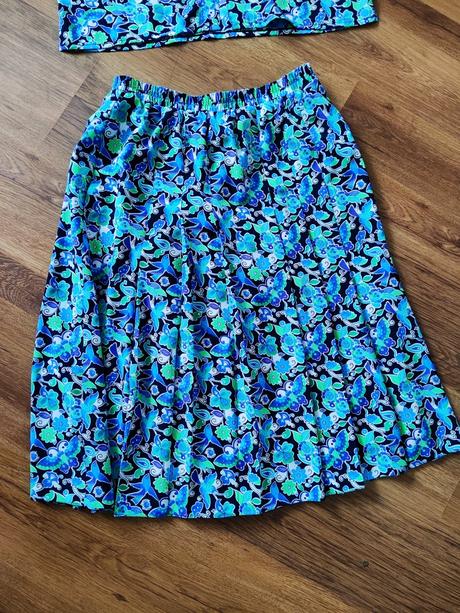 Komplet midi sukňa a blúzka, xl