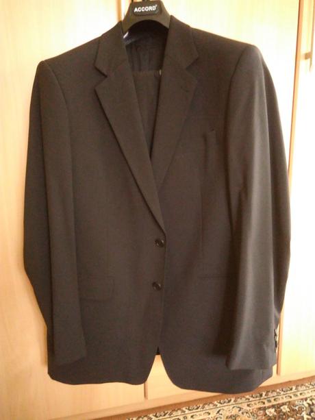 Čierny pánsky oblek, 54