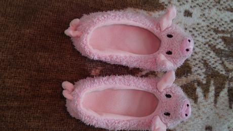 Papučky prasiatka, 28